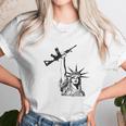 Statue Of Liberty Rifle 2Nd Amendment Mens Unisex T-Shirt Gifts for Her