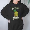 Yo Perreo Sola Funny Reggaeton Pineapple Perreando Hoodie Gifts for Women