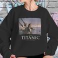 Titanic Vintage King Of The World T-Shirt Sweatshirt Gifts for Her