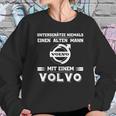 Unterschätze Niemals Einen Alten Mann Volvo Mit Einem Volvo Sweatshirt Gifts for Her